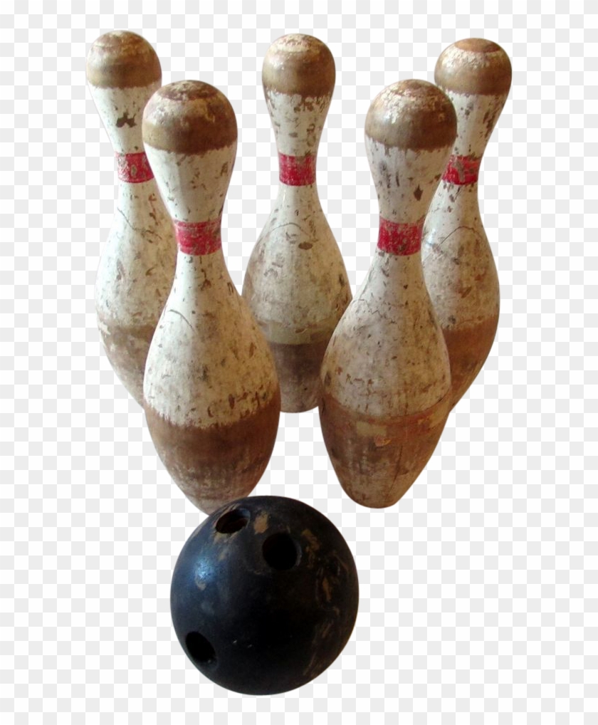 Five Vintage Wooden Bowling Pins & Black Wooden Bowling, HD Png